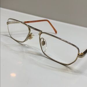 🌷Liz Claiborne Gold Eyeglass Frame Vintage 🌷